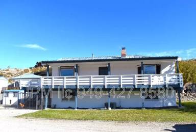 Main picture of 15300 Fawn Ln