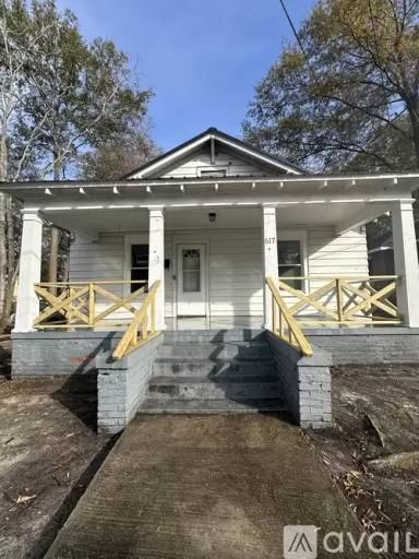 Main picture of 617 Pender St