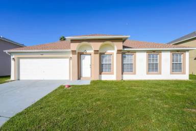 Main picture of 8236 Settlers Creek Loop