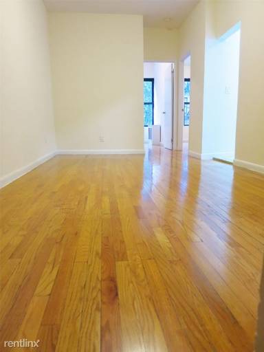 Main picture of 506 E 82nd St