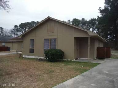 Main picture of 796 NC 102 E