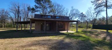Main picture of 182 Barnnard Cir
