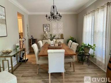 Main picture of 49 8th Ave