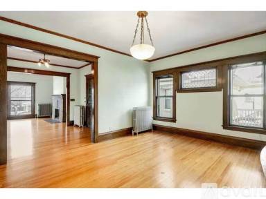 Main picture of 2737 Irving Ave S