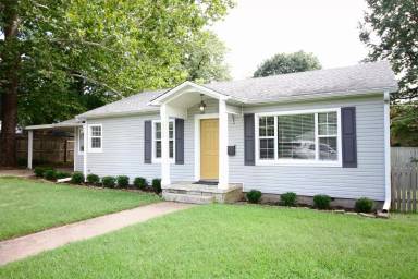 Main picture of 2420 S S St