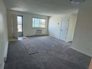 Main picture of 4632 Eastman Ave
