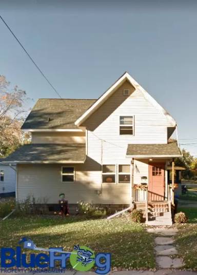 Main picture of 744 E Franklin St