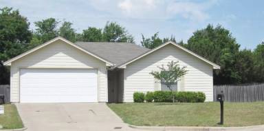 Main picture of 4044 Devonaire Dr
