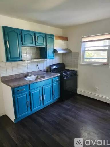 Main picture of 7 Anna Ave