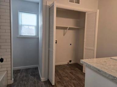 Main picture of 664 W Cinnamon Ave