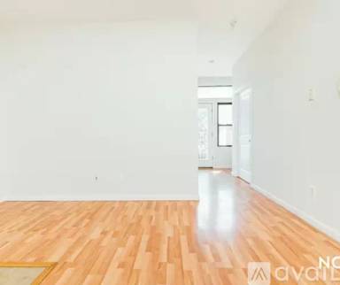 Main picture of 1471 Bushwick Ave