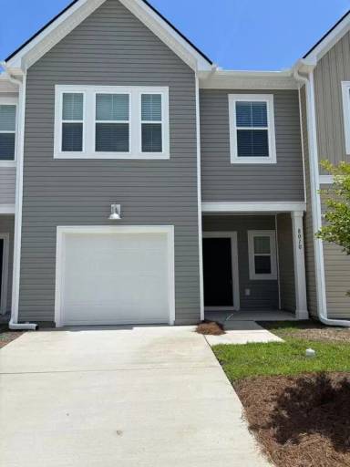 Main picture of 8010 Triggerfish Way