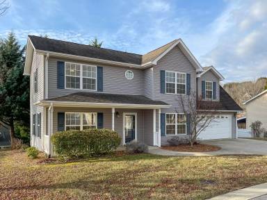 Main picture of 27 Ridgeland Ln
