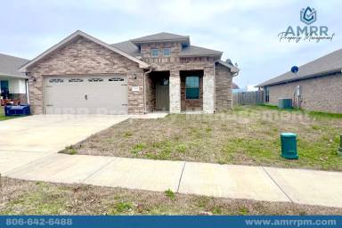 Main picture of 1165 N Oak Way