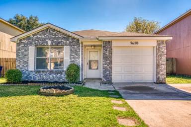Main picture of 9438 Celine Dr