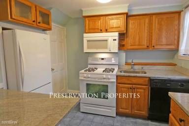 Main picture of 44 Duff St