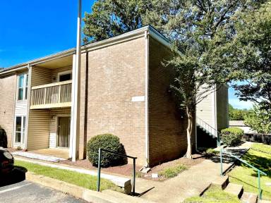 Main picture of 6684 Whispering Oak Pl
