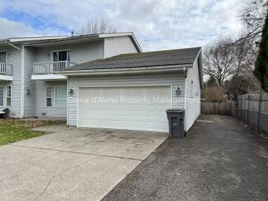 Main picture of 1666-70 E Bruce Rd
