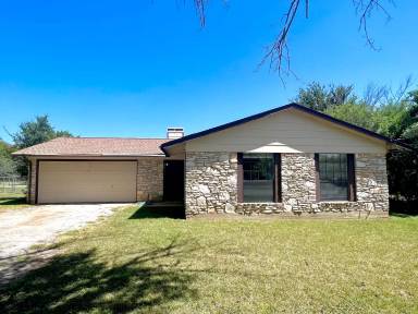 Main picture of 305 Osage Dr