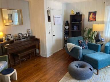 Main picture of 1210 Clarendon St