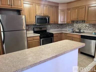 Main picture of 7241 Barnard St