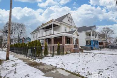 Main picture of 488 Pawling Ave