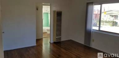 Main picture of 2772 Parker Ave
