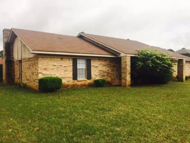 Main picture of 2106 Lee St