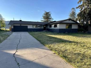 Main picture of 1928 Crestview Dr