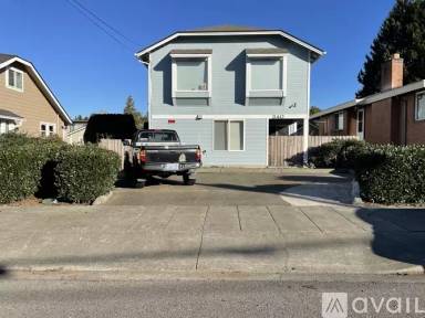 Main picture of 340 Meadow Ave N