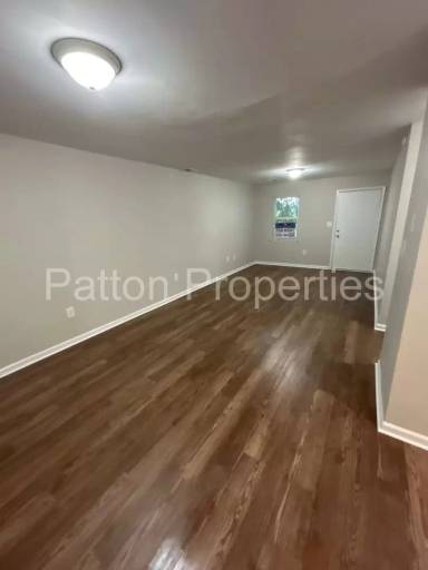 Main picture of 1720 Pinehurst Rd