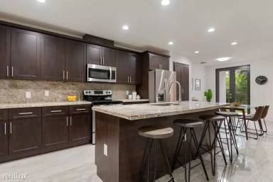 Main picture of 365 Bella Sol Way