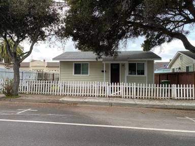 Main picture of 1298 8th St