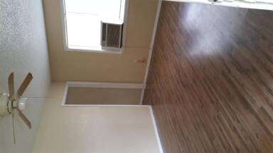 Main picture of 1001 SW 63rd St