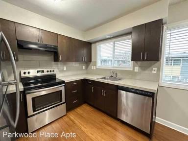 Main picture of 12702 E Burnside St