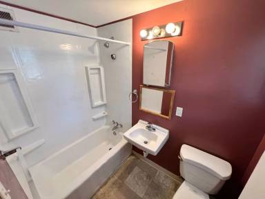 Main picture of 2103 Green Ave