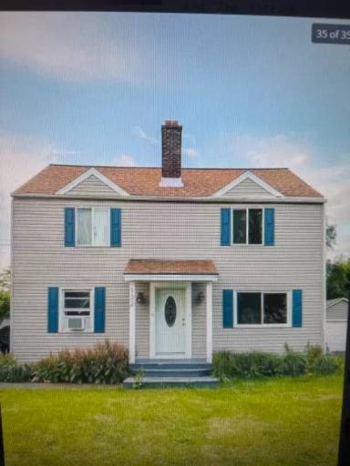 Main picture of 132 Ellen Dr