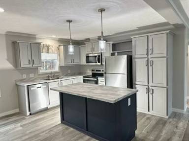 Main picture of 29 Louise Ave