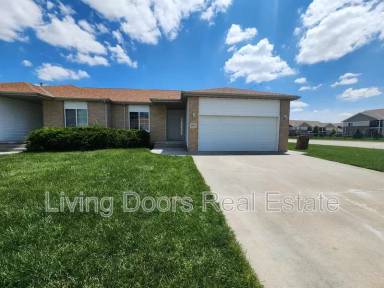 Main picture of 6954 S 88th St