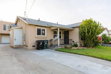 Main picture of 239 S Lincoln Ave