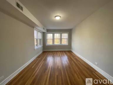 Main picture of 4952 N Saint Louis Ave