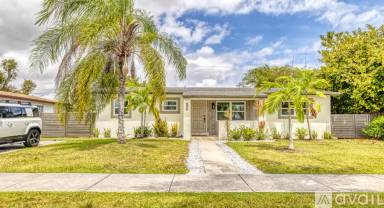Main picture of Cutler Bay Trl