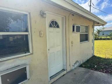 Main picture of 3330 Jeffcott St