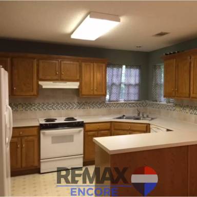 Main picture of 2030 N Hills Dr