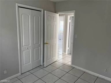 Main picture of 1440 SW 32nd Ct