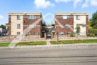 Main picture of 2345 N Clay St
