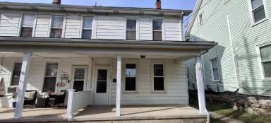 Main picture of 169 E Derry Rd