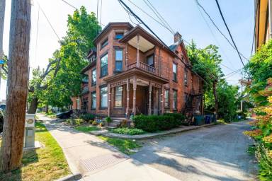 Main picture of 247 1/2 W 3rd Ave