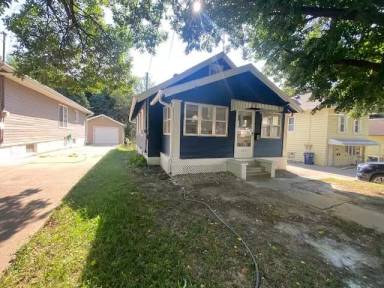 Main picture of 2202 Rebecca St