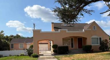 Main picture of 235 N Santa Anita St